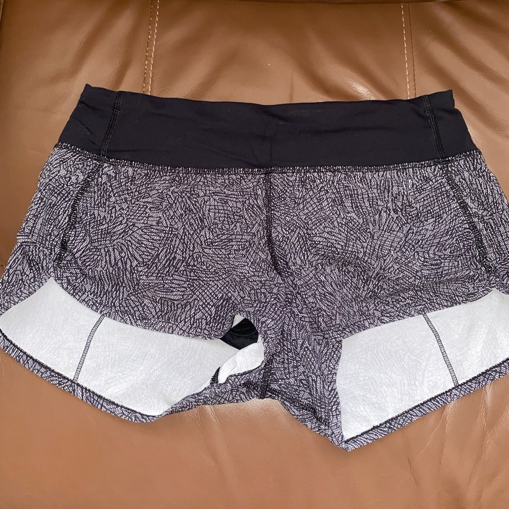 Lululemon Speed Up Shorts 2.5”